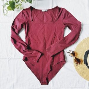☃️FINAL SALE MANGO POP • Burgundy Long Sleeve Bodysuit